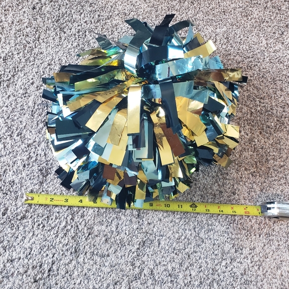Chargers NFL Pom Pom - Picture 3 of 3